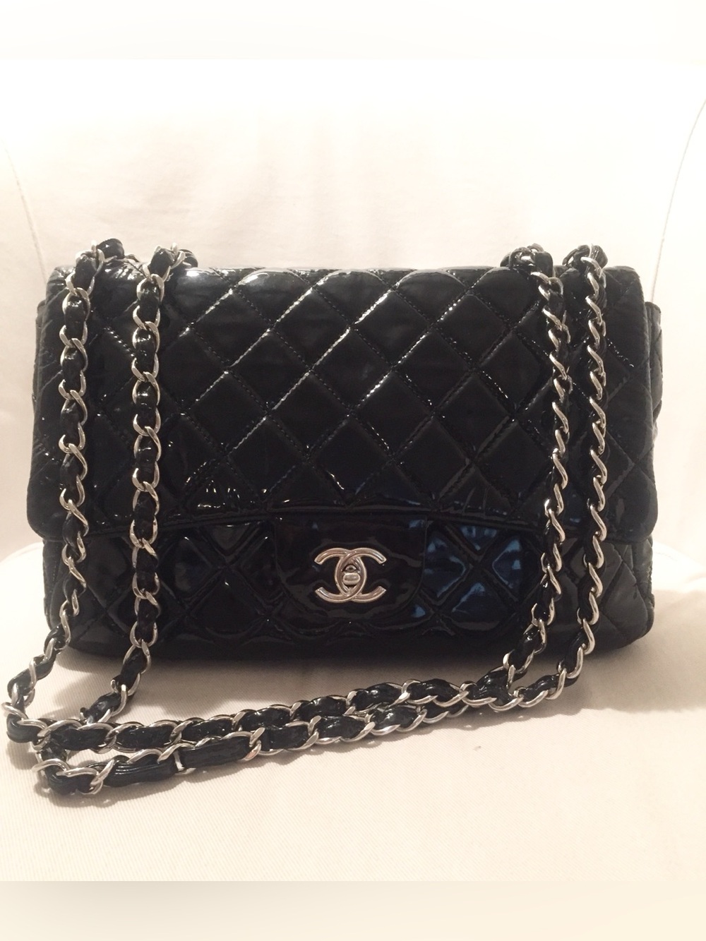 Chanel Jumbo Single Flap Black Quilted Patent Leather w/ Silver CC Closure&Chain